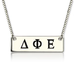 Halskette mit viereckigem Anhänger mit Gravur der griechischen Buchstaben Alpha,Gamma und Delta, Sterling Silber